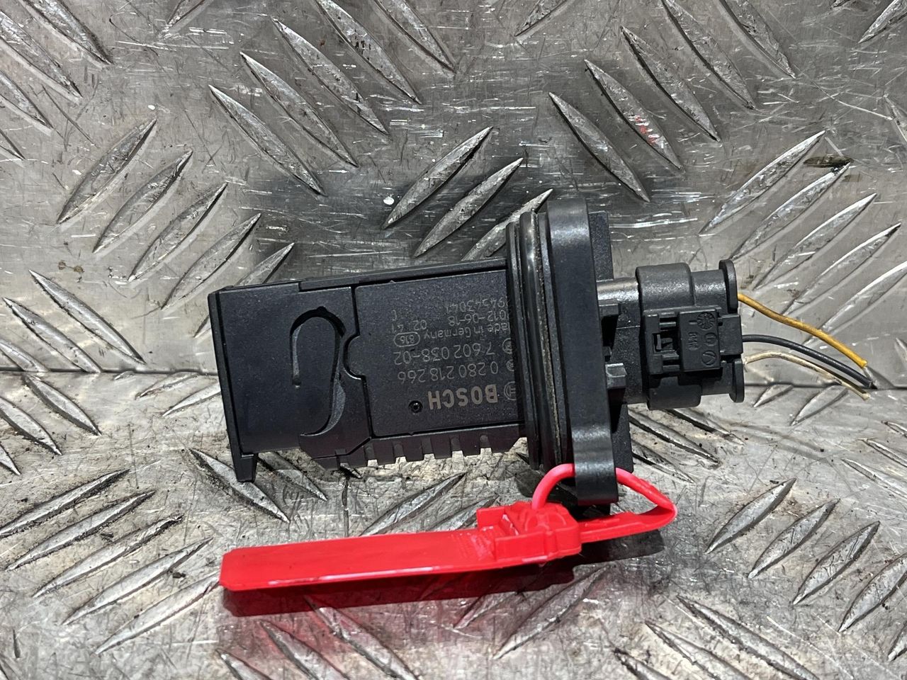 расходомер воздуха BMW 5 серия F07/F10/F11 2012, 2.0 л., N20 B20 A, бензин, АКПП, седан, 0280218266, 038-02