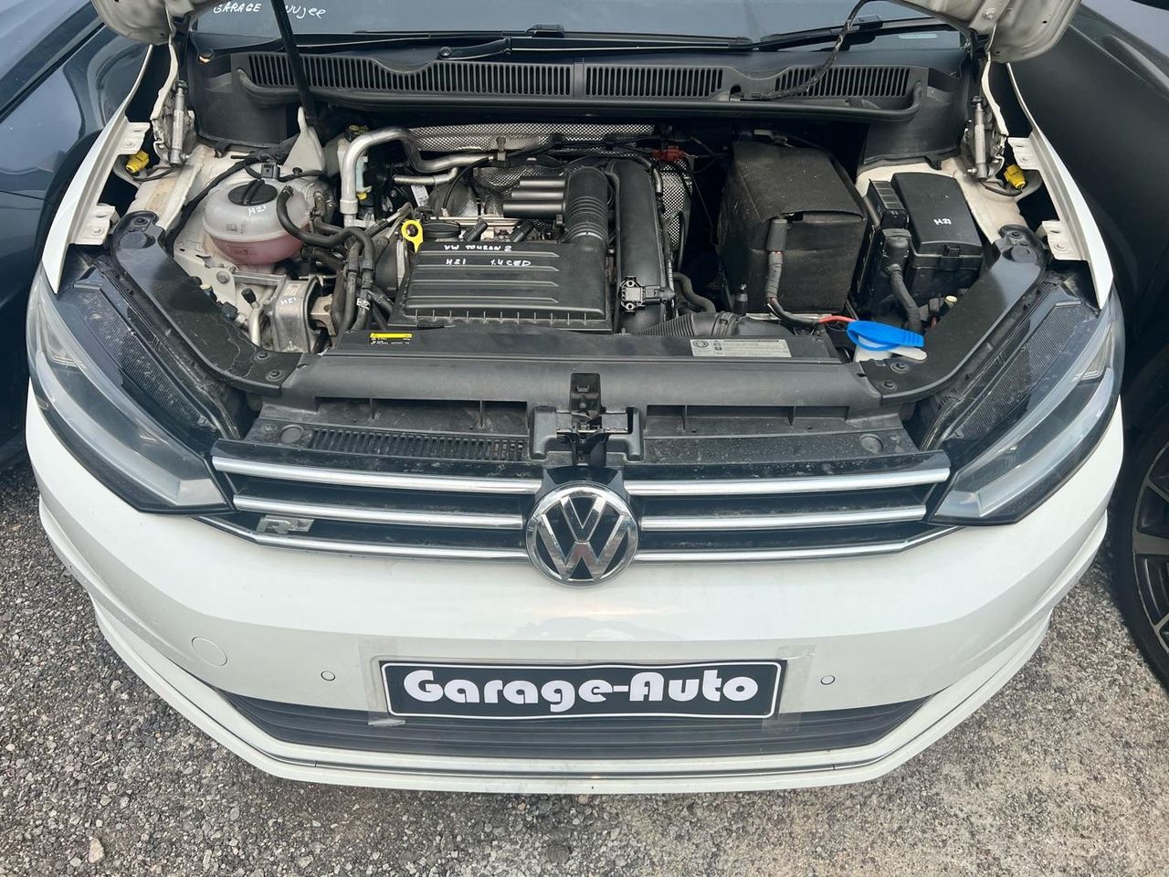 Volkswagen Touran 2 2016