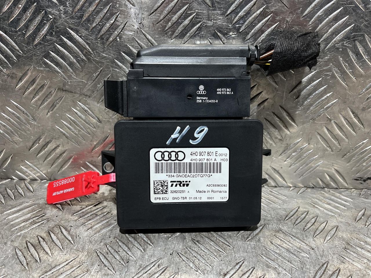 блок управления ручником Audi A6 4G/C7 2013, 2.8 л., CHVA, бензин, АКПП, седан, полный привод, 4H0907801A, 4H0907801E