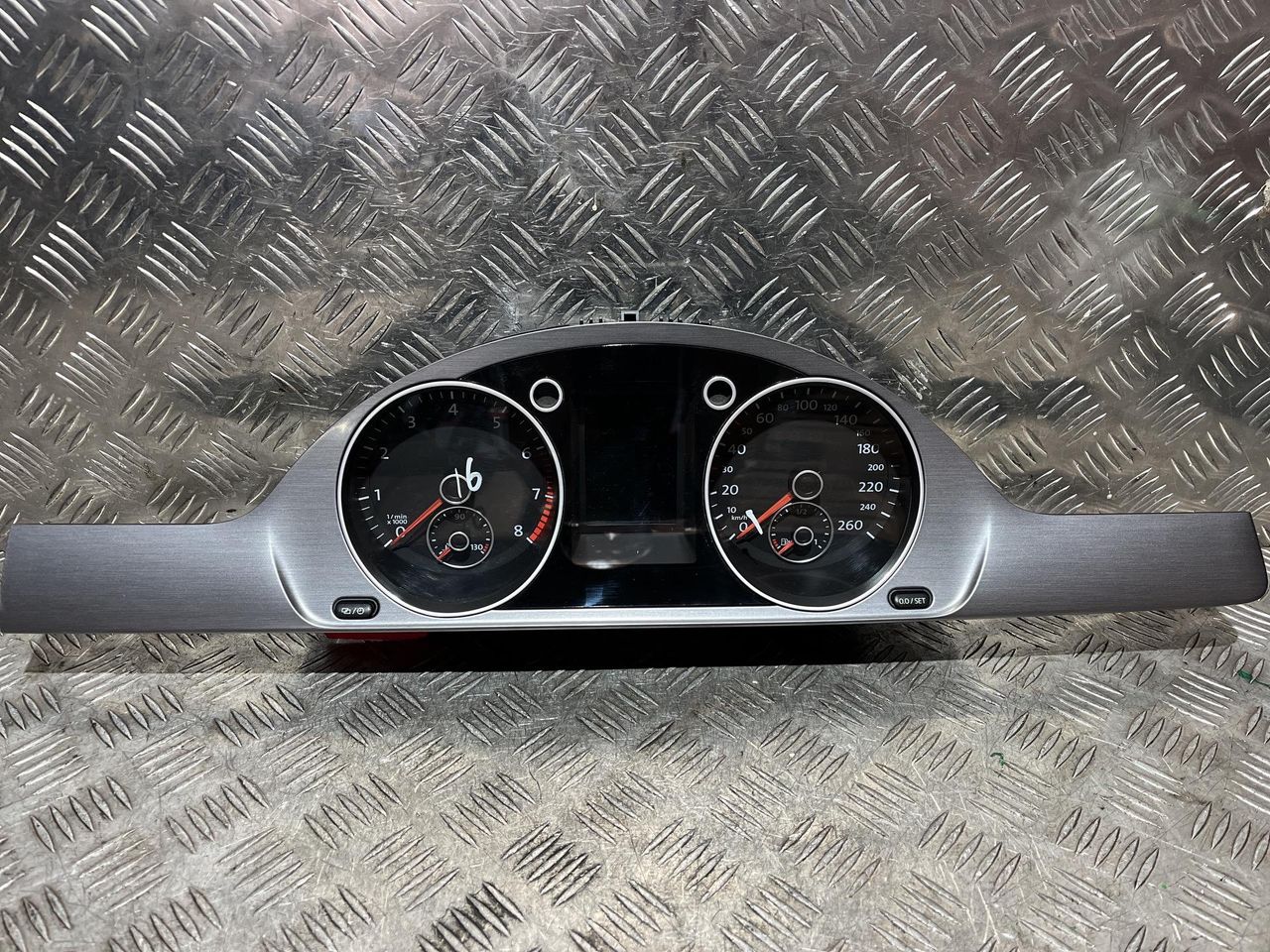 щиток приборов (приборная панель) Volkswagen Passat B7 2014, 1.4 л., CAXA, бензин, АКПП, седан, 3AA920, A2C84621400