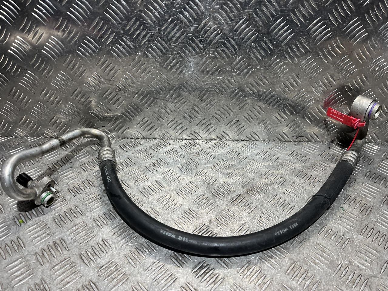 трубка кондиционера Audi A6 4G/C7 2012, 2.0 л., CDNB, бензин, АКПП, седан, 4G0260707L
