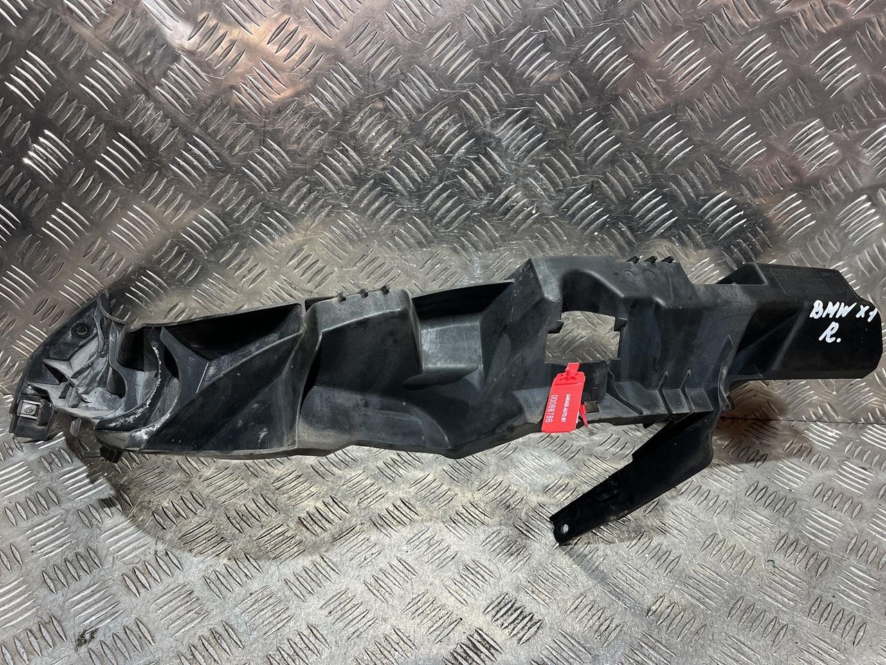 крепление фары правой BMW X1 E84 2011, 3.0 л., N52 B30 A, бензин, АКПП, внедорожник 5 дв., полный привод, 141535, 2006009, 2990180