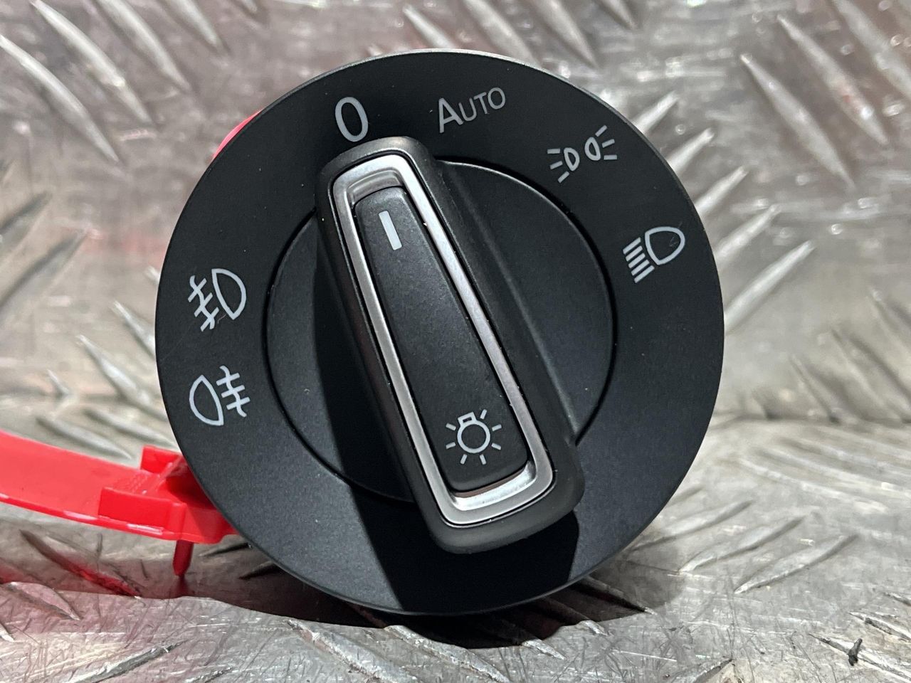 переключатель света Volkswagen Touran 2 поколение 2016, 1.4 л., CZDA, бензин, АКПП, минивэн, 5G0941431BD