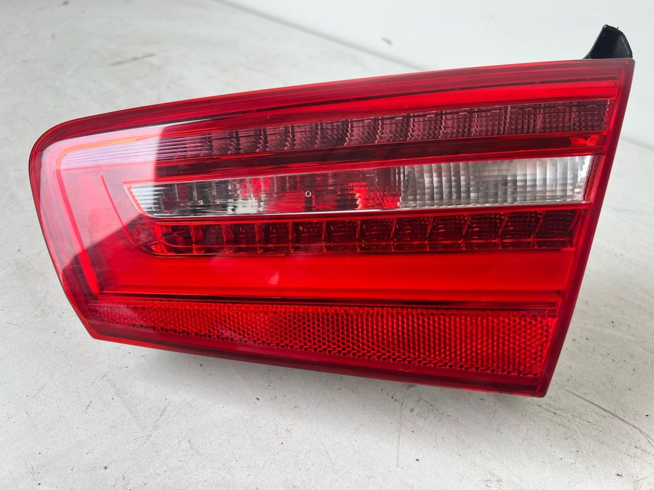 фонарь крышки багажника правый Audi A6 4G/C7 2012, 2.0 л., CDNB, бензин, АКПП, седан, 4G5945094A - фото №1