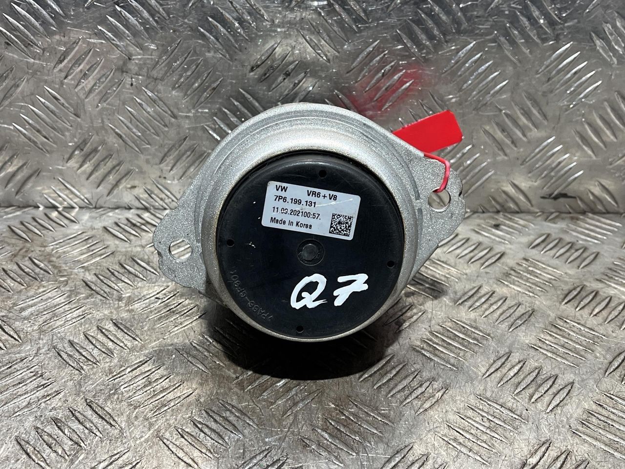 подушка крепления двигателя Audi Q7 4L [рестайлинг] 2014, 3.0 л., CJTB, бензин, АКПП, внедорожник 5 дв., 7P6199131