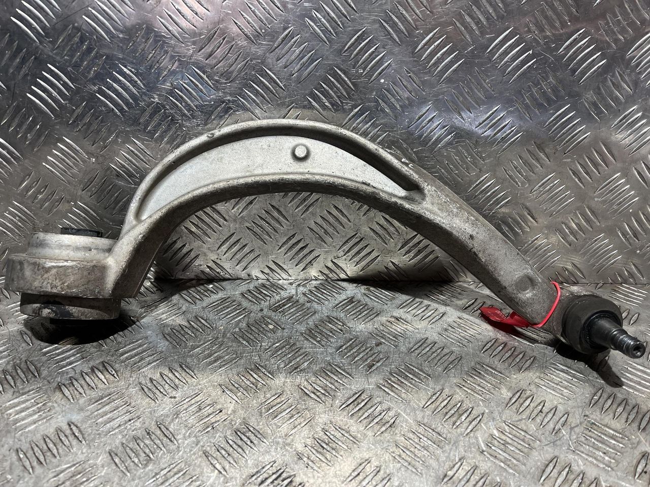 рычаг передний левый Audi Q5 8R 2012, 2.0 л., CDNC, бензин, АКПП, внедорожник 5 дв., 8K0407965J - фото №1