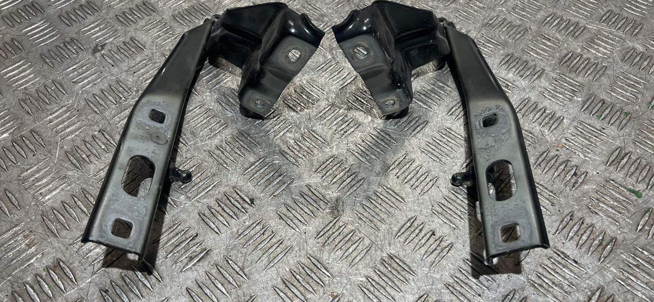 петля капота Audi Q5 8R 2010, 2.0 л., CDNC, бензин, АКПП, внедорожник 5 дв., 8R0823301A, 8R0823302A
