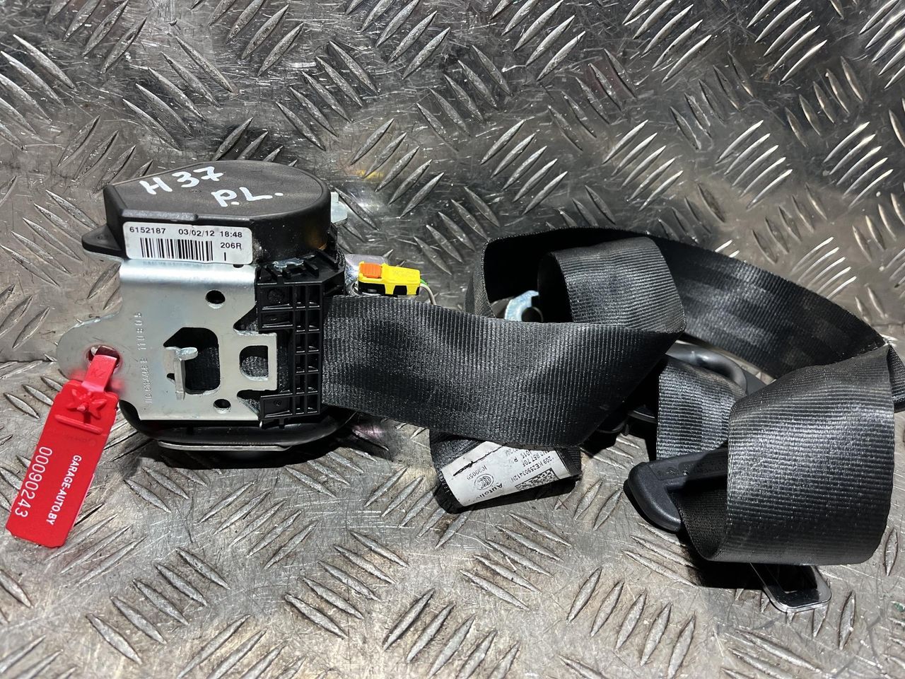 ремень безопасности Volkswagen Sharan 2 поколение 2011, 2.0 л., CCZA, бензин, АКПП, минивэн, 7N2857705, 6152187