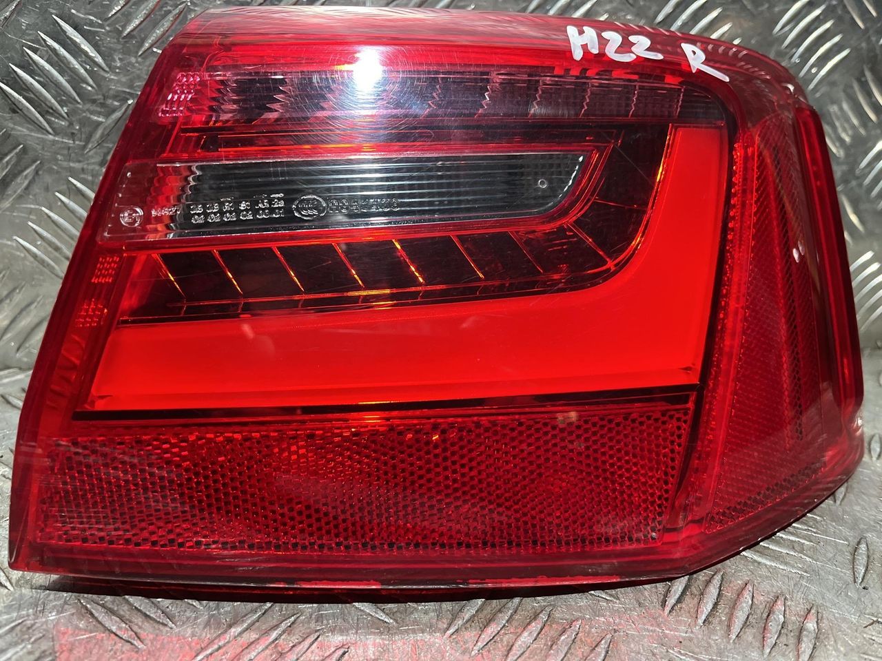 фонарь задний правый Audi A6 4G/C7 2012, 2.0 л., CDNB, бензин, АКПП, седан, 4G5945096A