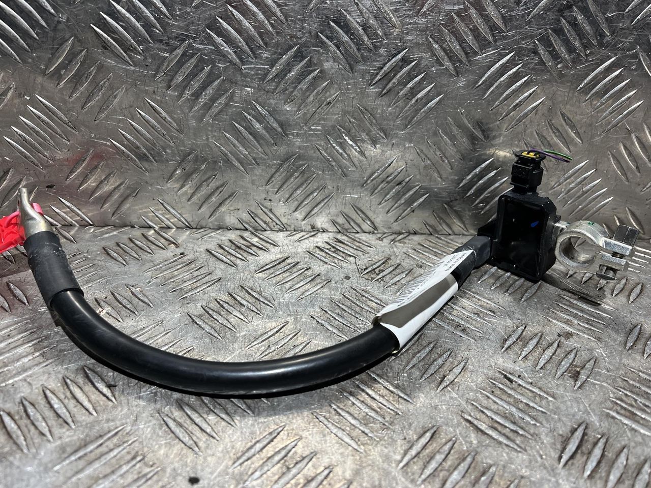 клемма аккумулятора минус Audi A6 4G/C7 2012, 2.0 л., CDNB, бензин, АКПП, седан, 8X0915181