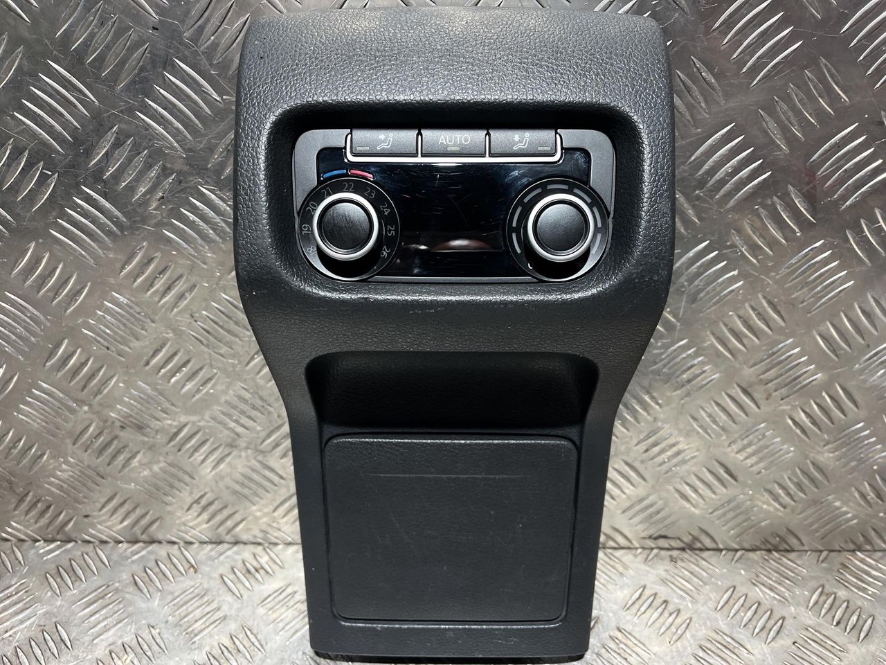 блок управления печки / климат-контроля Volkswagen Sharan 2 поколение 2011, 2.0 л., CCZA, бензин, АКПП, минивэн, 7N0907049B, 7N0864298, 7N0862533