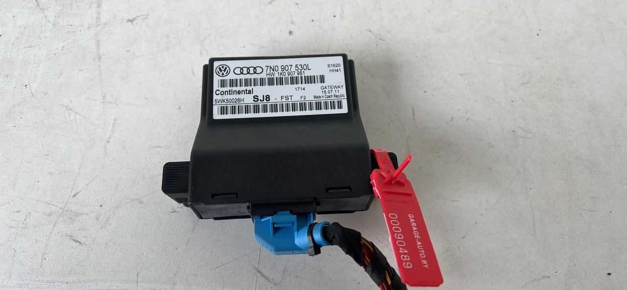 блок комфорта Volkswagen Passat B7 2011, 2.0 л., CCZB, бензин, АКПП, универсал, 1K0907951, 7N0907530L