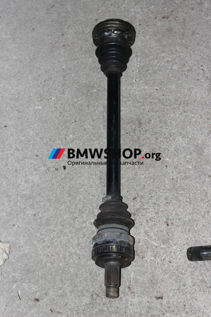 полуось задняя (приводной вал, ШРУС) BMW 1 серия E81/E82/E87/E88 [рестайлинг] 2009, 1.6 л., N43 B16 A, бензин, АКПП, хетчбэк 5 дв., 33217523959
