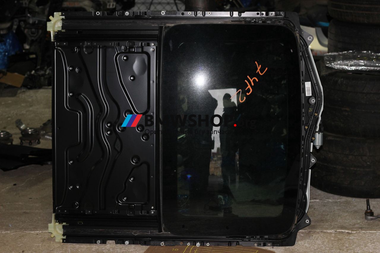 люк BMW 7 серия F01/F02 2010, 4.4 л., бензин, АКПП, schwarz 2 (668), седан, 54107382981