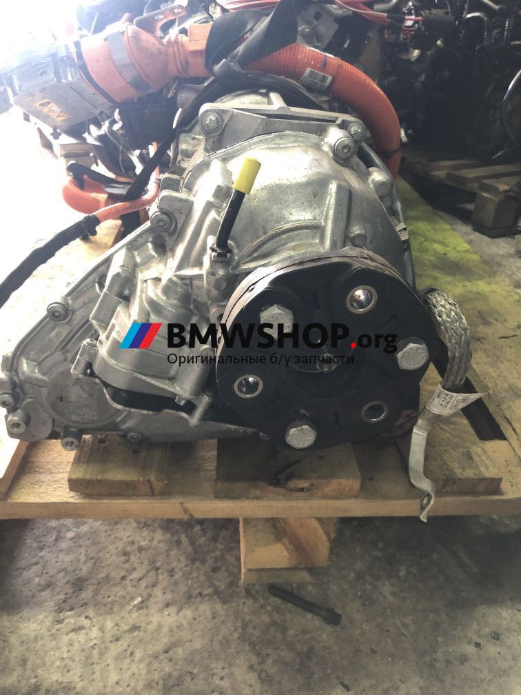 раздаточная коробка BMW X5 F15 2018, 2.0 л., гибрид, АКПП, серебристый, внедорожник 5 дв., 27108643151
