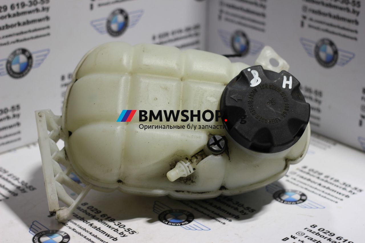 бачок расширительный BMW 3 серия F30/F31/F34 2013, 2.0 л., дизель, МКПП, белый альпин вайс 300, седан, правый руль, 17137609468