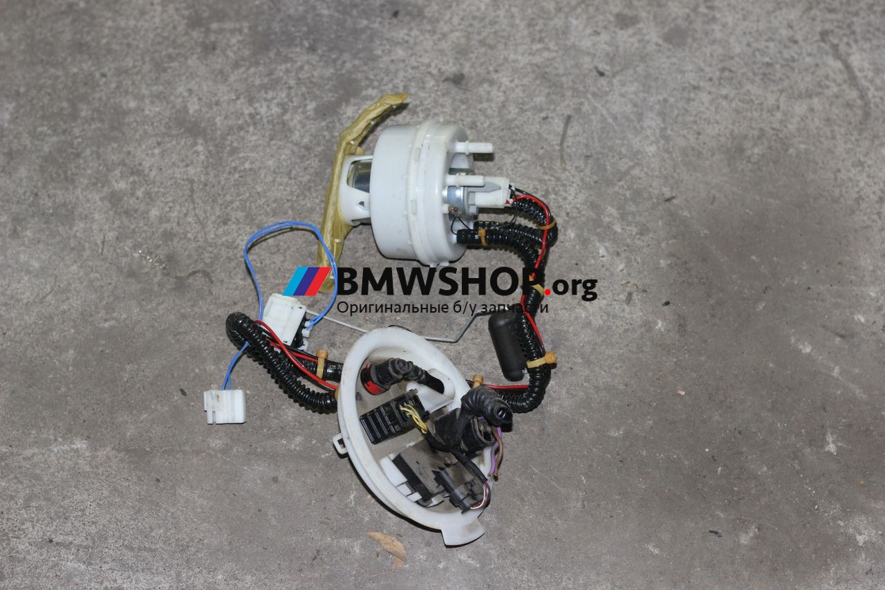 насос топливный BMW 5 серия F07/F10/F11 2012, 2.0 л., бензин, АКПП, белый а300, седан, 16117341301