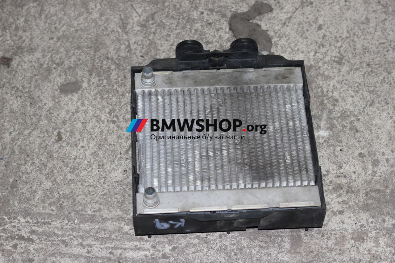 радиатор дополнительный системы охлаждения BMW 5 серия F07/F10/F11 2012, 3.0 л., бензин, АКПП, черный, седан, 7806190