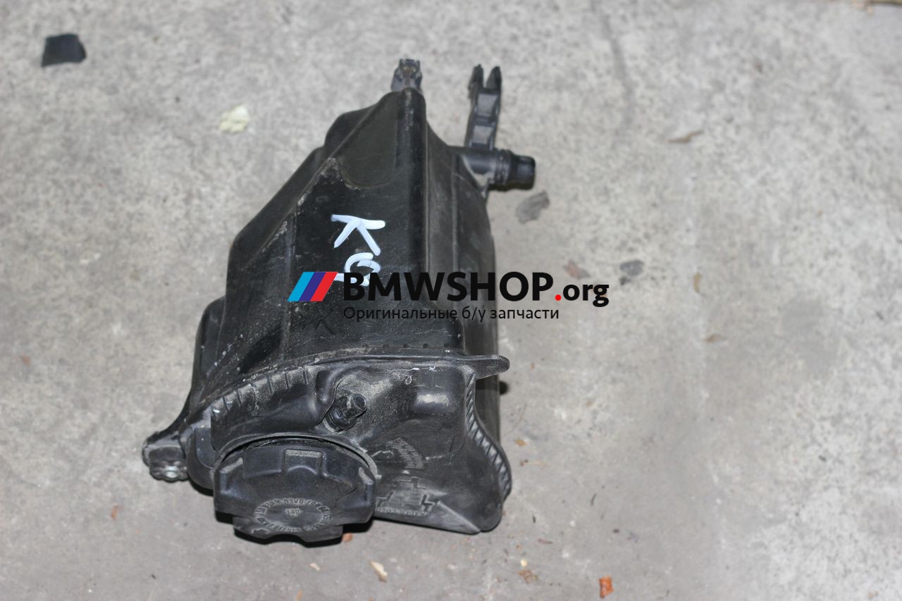 бачок расширительный BMW 5 серия F07/F10/F11 2012, 3.0 л., бензин, АКПП, черный, седан, 17137647283