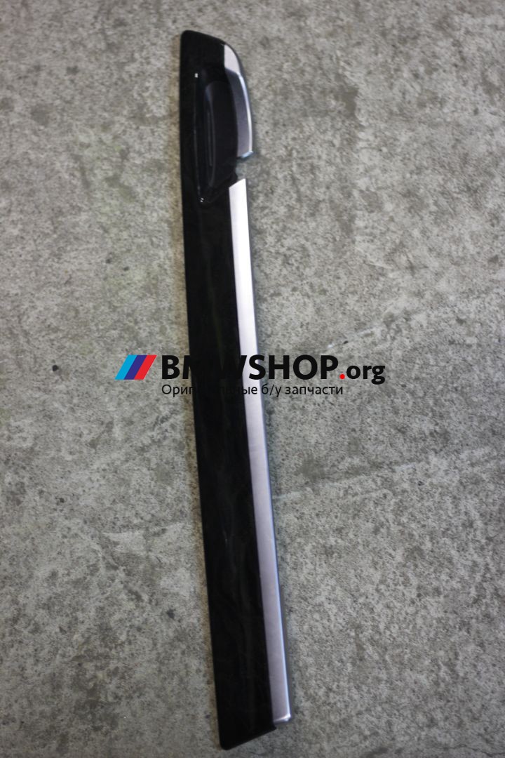 накладка двери (крышки) багажника BMW 7 серия F01/F02 [рестайлинг] 2013, 3.0 л., дизель, АКПП, black sapphire metallic (475), седан, правый руль, 9151203