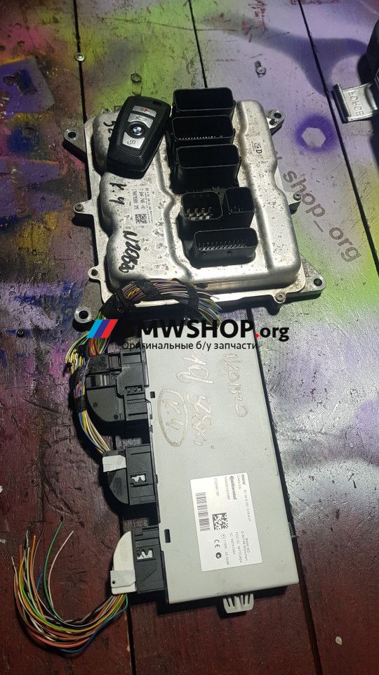 блок управления двигателем BMW 5 серия F07/F10/F11 2012, 2.0 л., бензин, АКПП, белый а300, седан, 7644748, 9301518, 0261S08521