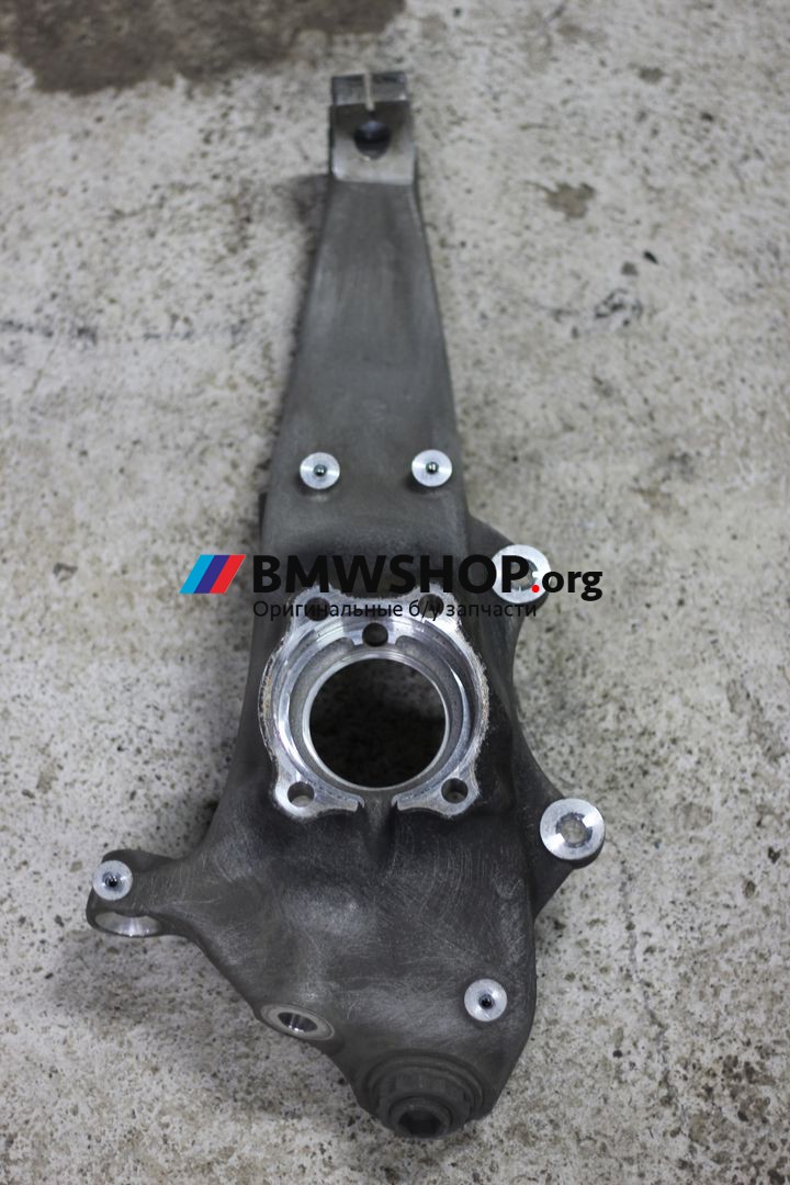 кулак поворотный левый BMW 7 серия G11/G12 2018, 4.0 л., дизель, АКПП, 475 цвет, седан, 6884379