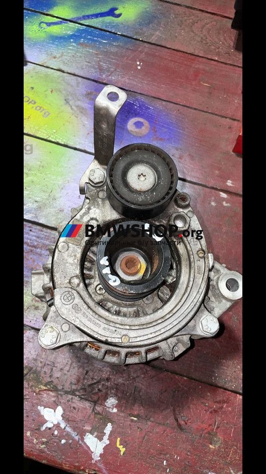генератор BMW 7 серия G11/G12 2017, 3.0 л., дизель, АКПП, седан, 8571358