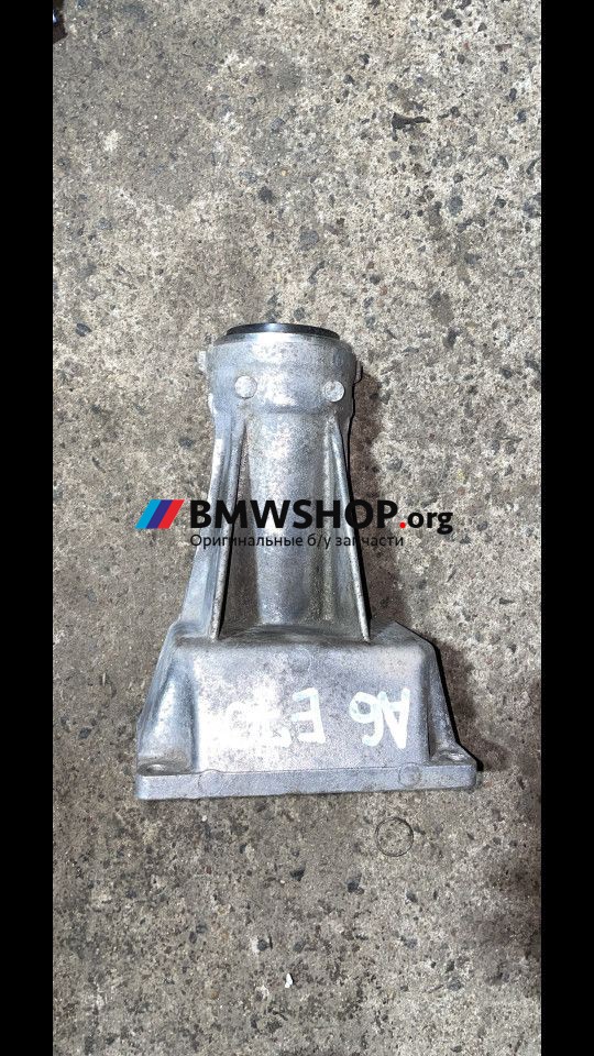 кронштейн полуоси BMW X5 E70 2008, 3.0 л., бензин, 31507552542, 7552542
