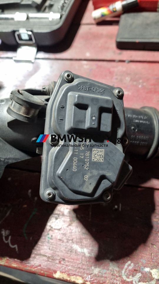 заслонка дроссельная BMW 5 серия F07/F10/F11 2011, 2.0 л., N47 D20 C, дизель, АКПП, a89, универсал, задний привод, правый руль, 7810752