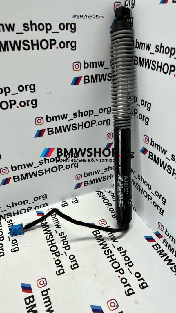 амортизатор крышки багажника (3-5 двери) BMW 7 серия G11/G12 G12 2018, 6.6 л., N74 B66 B, бензин, АКПП, carbon-schwarz 416, седан, полный привод, правый руль, 51247357110