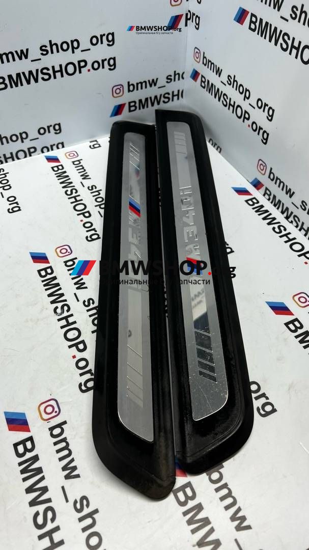 накладка на порог внутренняя BMW 3 серия G20 (2018 - 2026), 3.0 л., B58B30, бензин, АКПП, седан, полный привод, правый руль, 51477407377, 51478079724