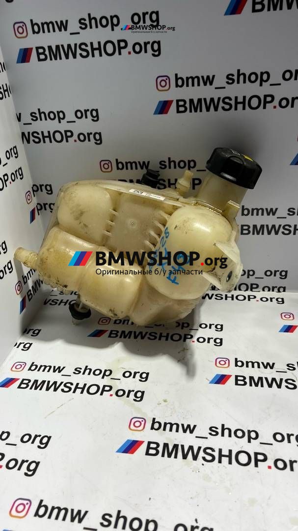 бачок расширительный BMW X1 F48 2019, 2.0 л., B48 A20 A, бензин, АКПП, хетчбэк 5 дв., передний привод, правый руль, 8687503