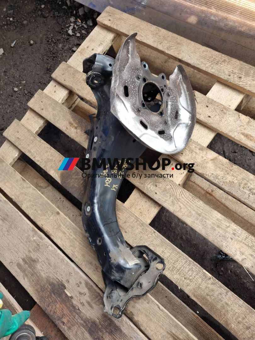 кулак задний правый BMW X1 F48 2019, 2.0 л., B48 A20 A, бензин, АКПП, хетчбэк 5 дв., передний привод, правый руль, 33306898964