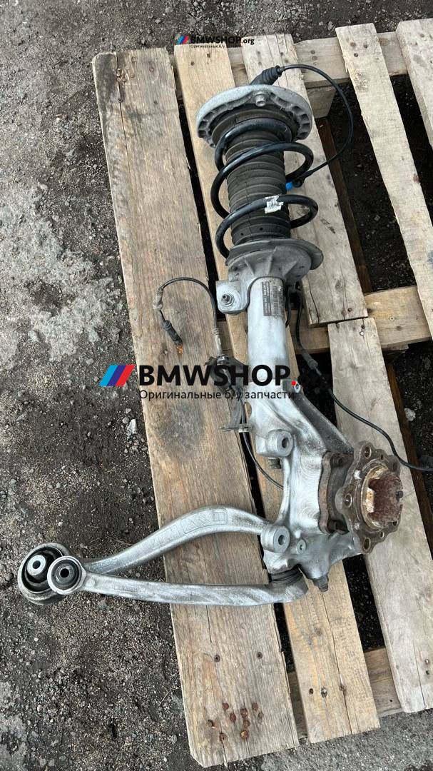 кулак поворотный правый BMW M4 F82/F83 F82 2015, 3.0 л., S55 B30 A, бензин, робот, 475, купе, задний привод, правый руль, 31207857506, 31212284002, 31312284788