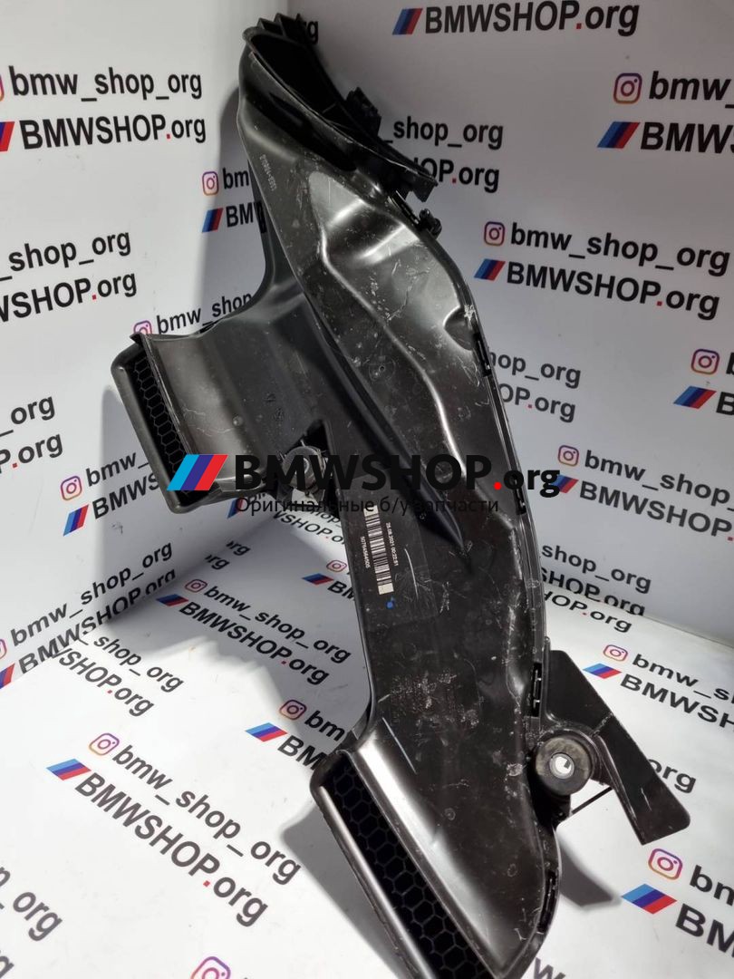 воздухозаборник BMW 2 серия F44 2021, 1.5 л., бензин, передний привод, правый руль, 13717645645