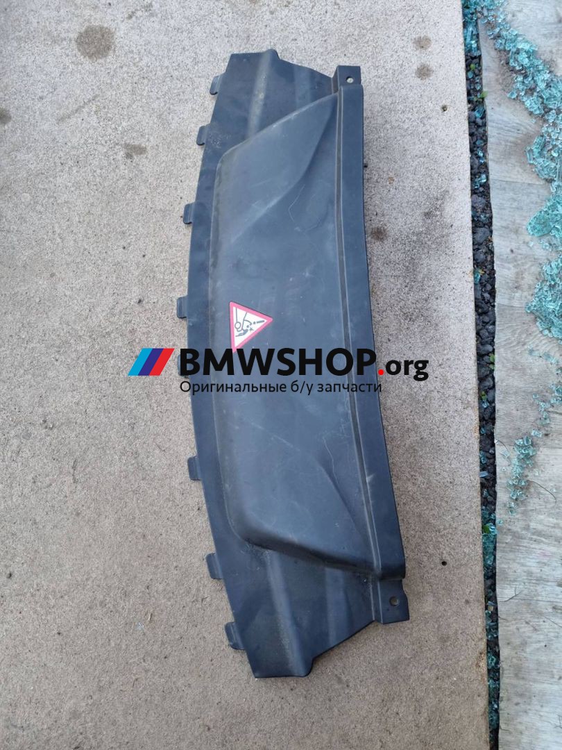 планка под капот BMW X5 M F85 2016, 4.4 л., S63 B44 B, бензин, полный привод, правый руль, 13717637050
