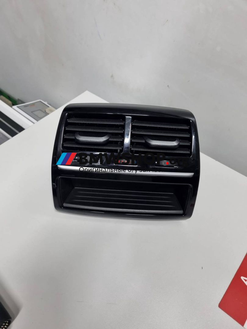 дефлектор обдува салона BMW 6 серия G32 2019, 3.0 л., B57 D30 A, дизель, АКПП, задний привод, правый руль, 64229357867