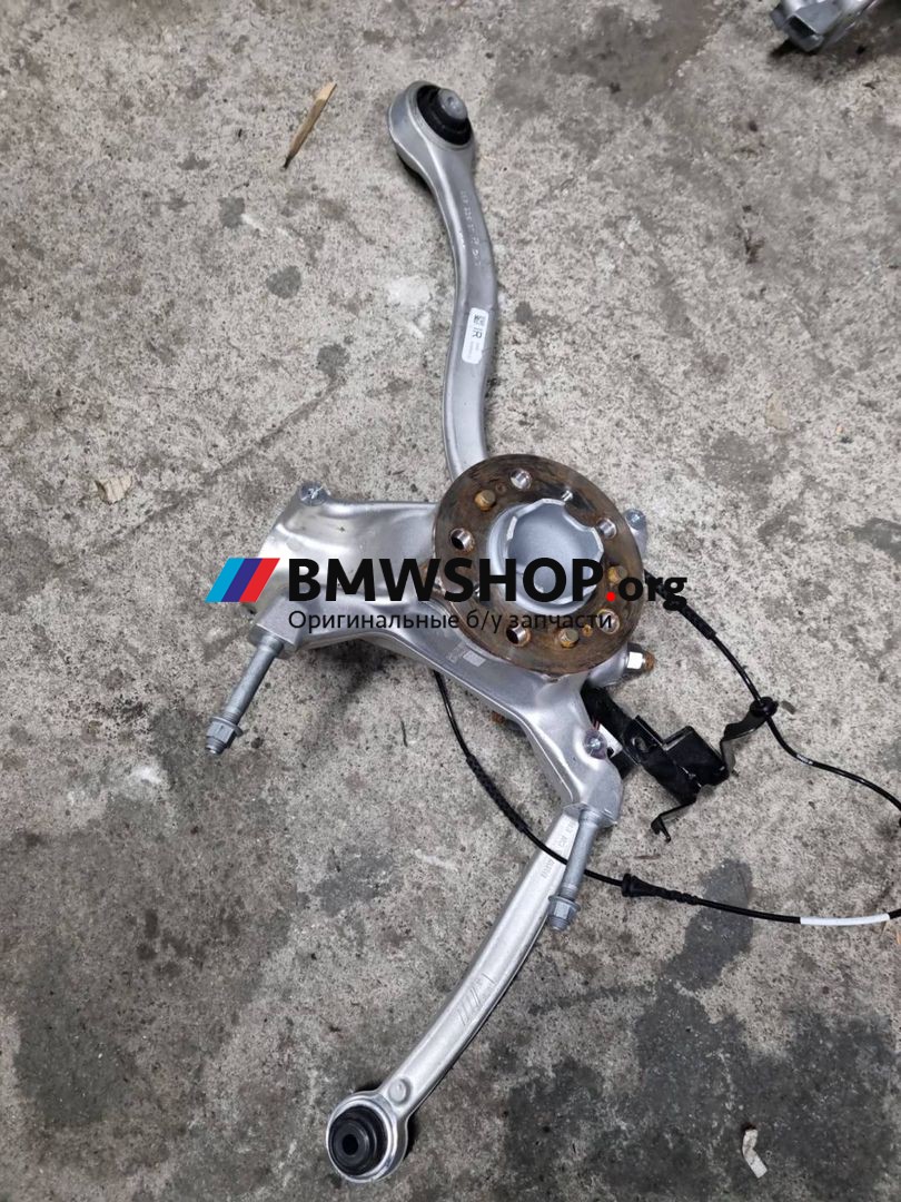 кулак поворотный правый BMW M3 G80/G81 G80 2021, 3.0 л., S58B30A, бензин, АКПП, седан, задний привод, 8095668, 8095666, 8095664