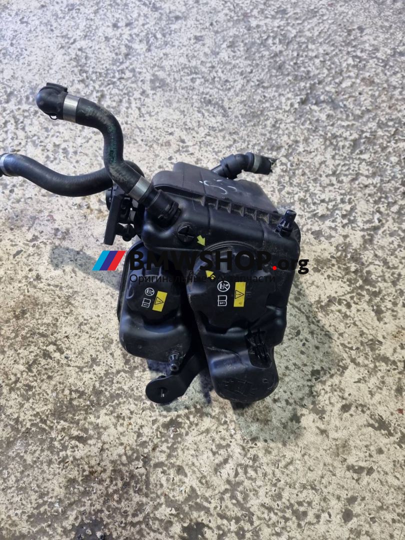 бачок расширительный BMW 2 серия F22/F23 [рестайлинг] F23 2019, 3.0 л., B58 B30 A, бензин, АКПП, кабриолет, задний привод, правый руль, 17138677649, 17138617043
