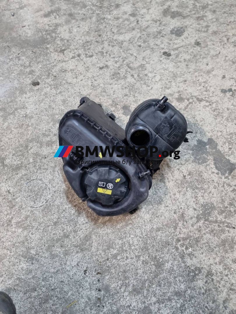 бачок расширительный BMW 5 серия G30/G31 G30 2018, 3.0 л., B58B30, бензин, АКПП, седан, полный привод, правый руль, 17139846642, 17138610655