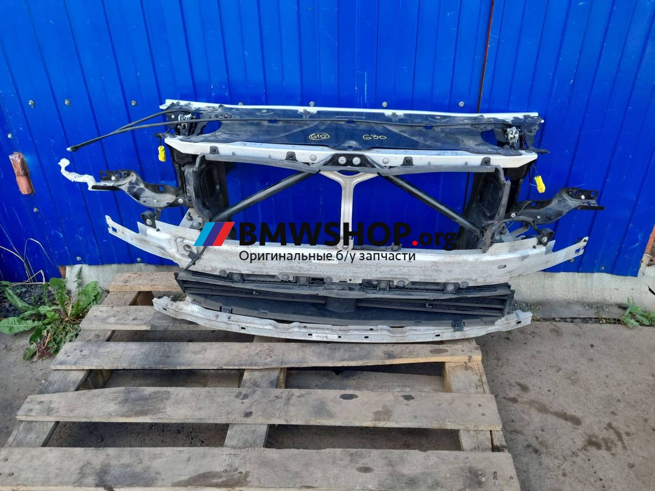 передняя панель крепления облицовки (телевизор) BMW 5 серия G30/G31 G30 2018, 3.0 л., B58B30, бензин, АКПП, седан, полный привод, правый руль, 51117385288
