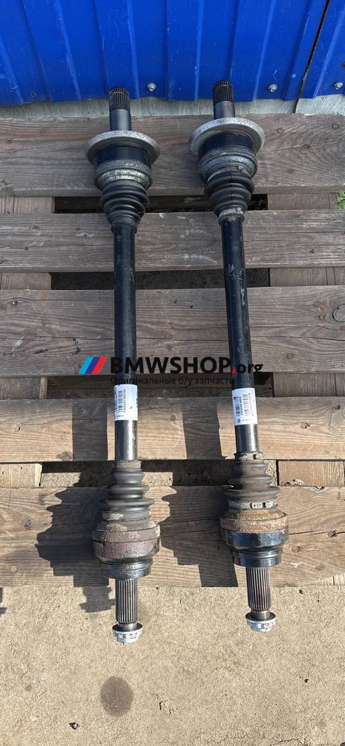 полуось задняя (приводной вал, ШРУС) BMW X5 F15 2018, 3.0 л., N57 D30 B, дизель, АКПП, 475 (black-sapphire metallic), внедорожник 5 дв., полный привод, 8609839