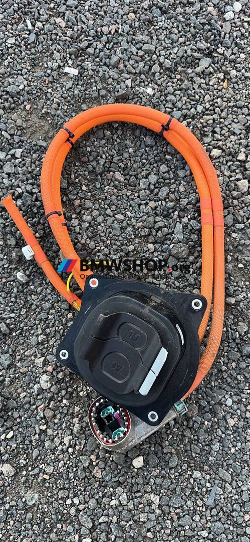 зарядка для электромобиля BMW 4 серия G26 2022, электро, portimao blau mettalic (0c31), хетчбэк 5 дв., задний привод, правый руль, 5A0FBA6