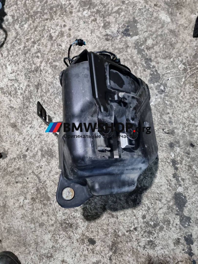 бак AdBlue (мочевины) BMW X5 F15 2013, 5.0 л., дизель, АКПП, a96, внедорожник 5 дв., полный привод, 7295653
