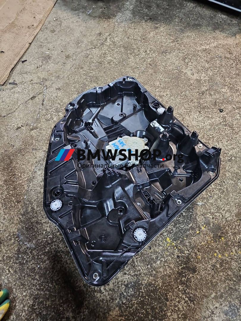 стеклоподъемник задний правый BMW X6 M F96 2021, 4.4 л., S63 B44 B, бензин, АКПП, внедорожник 5 дв., 9879394
