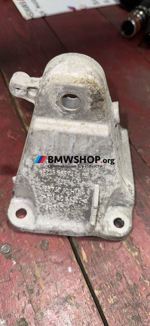 кронштейн двигателя BMW 2 серия F22/F23 2016, 1.5 л., бензин, АКПП,  белый, кабриолет, правый руль, 6859416
