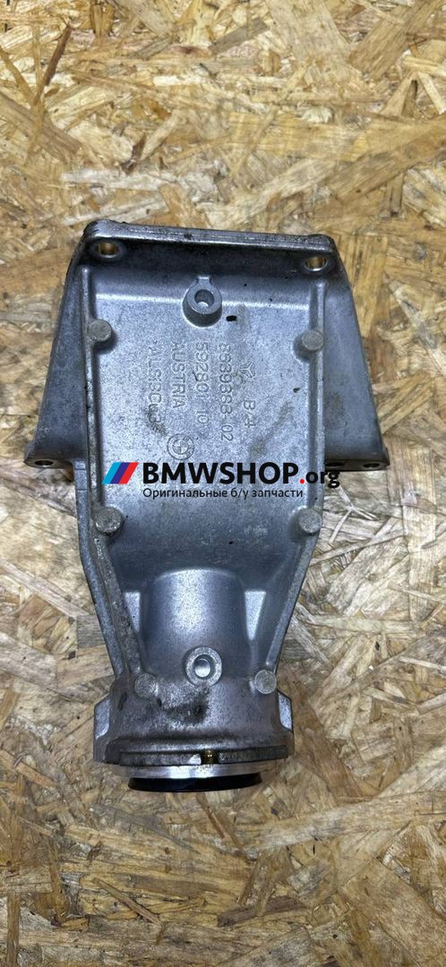 кронштейн полуоси BMW X3 M F97 2019, 3.0 л., S58B30A, бензин, АКПП, c28 donington-grau metallic, полный привод, правый руль, 8639383
