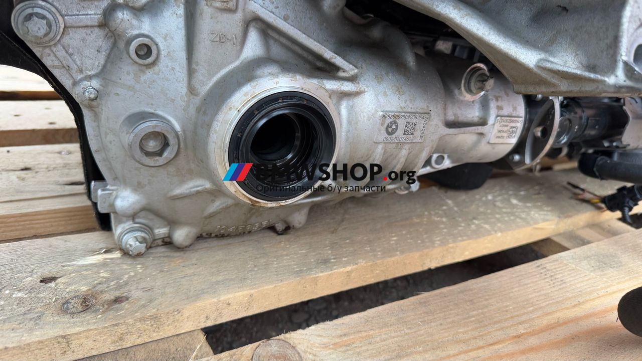редуктор переднего моста BMW X6 G06 2023, 3.0 л., B57 D30 B, дизель, АКПП, c4w skyscraper grau metallic, внедорожник 5 дв., полный подключаемый привод, 8850595