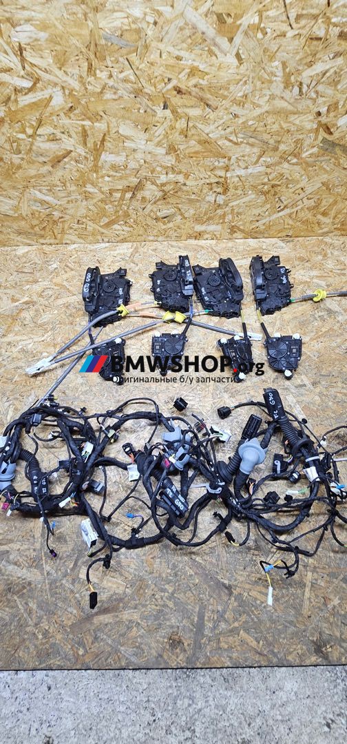 замок двери BMW 7 серия G70 2023, c3z tansanitblau ii metallic, полный привод, 9451848, 4A20D02, 9451847, 4A20D01, 9451851, 4A20D03, 9451852, 4A20D04