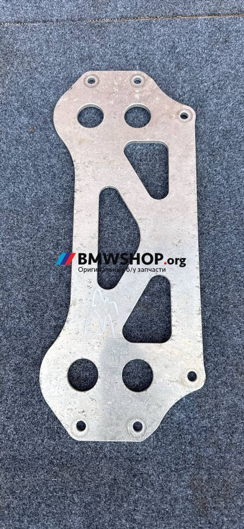 распорка кузова BMW M4 G82/G83 G82 2022, 3.0 л., S58B30A, бензин, АКПП, c4p (brooklyn grey metallic), купе, полный привод, правый руль, 9504177